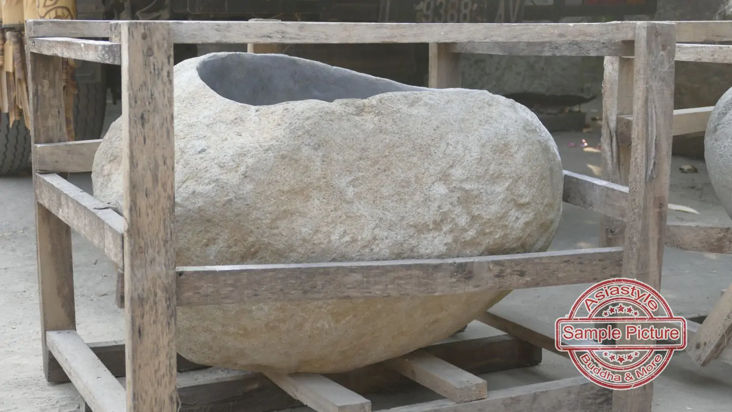  Product image 2 of the product “Basin from Riverstone, Natural surface, polished inside. Dia approx 70-75. Height 46-50 ”